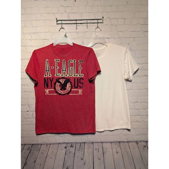 Calvin Klein & American Eagle t-shirt bundle medium - Picture 1 of 4